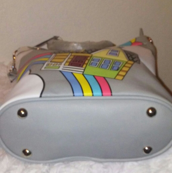 LAST 1 AVAILABLE Disney Pixar Up convertible bag - Picture 5 of 8